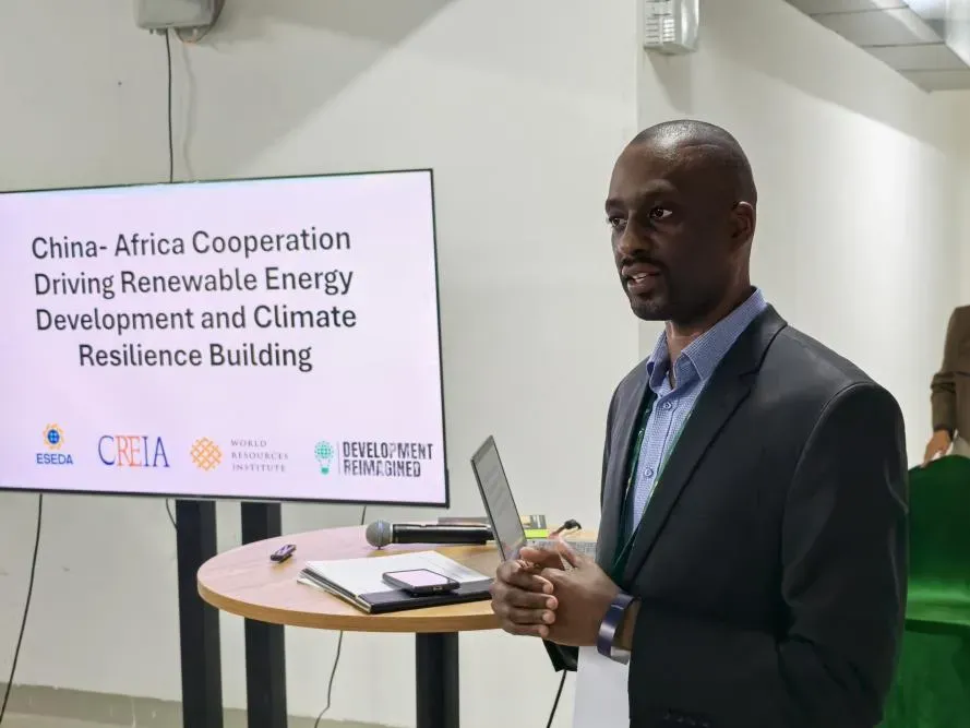 Второй климатический саммит в Африке Обсуждение сотрудничества в области возобновляемых111 (3)