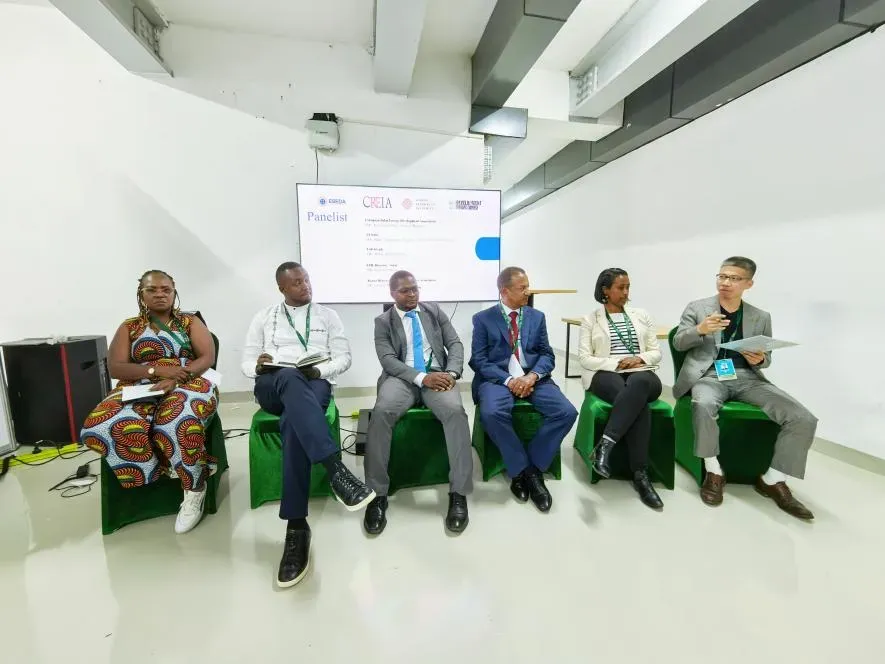 Второй климатический саммит в Африке Обсуждение сотрудничества в области возобновляемых111 (9)